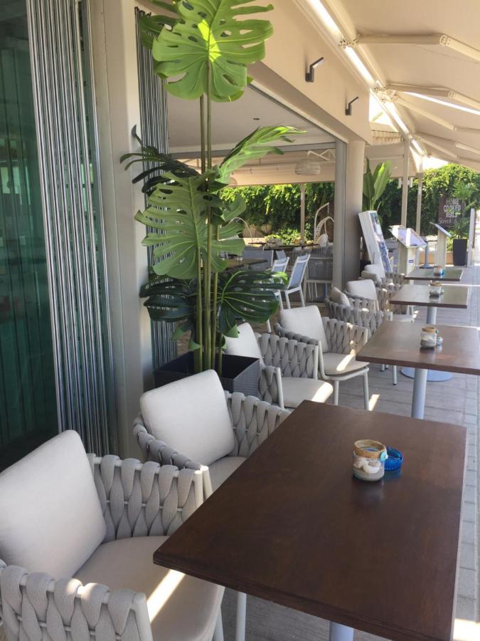 Princess Irini Sea Front Aparthotel Rethymno  Екстер'єр фото