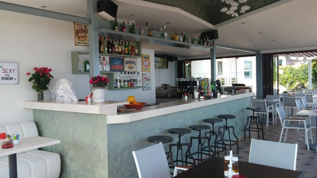 Princess Irini Sea Front Aparthotel Rethymno  Екстер'єр фото