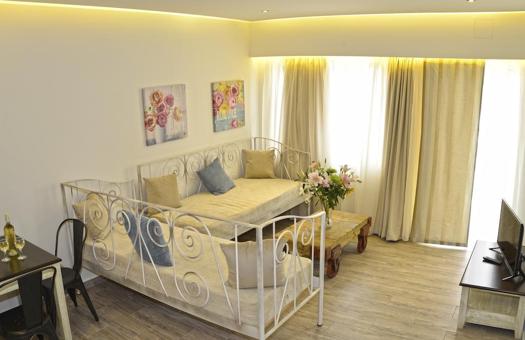 Princess Irini Sea Front Aparthotel Rethymno  Екстер'єр фото