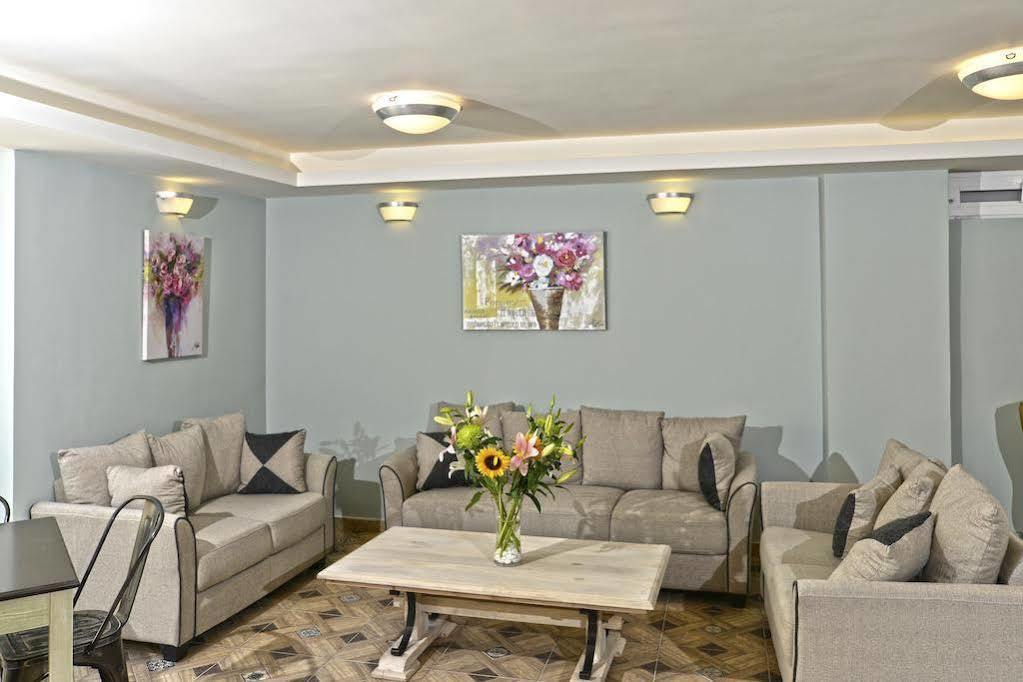 Princess Irini Sea Front Aparthotel Rethymno  Екстер'єр фото